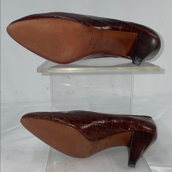 MARIO VALENTINO ITALIAN GENUINE CROCODILE PUMPS FTL-03-132 - Picture 6 of 11